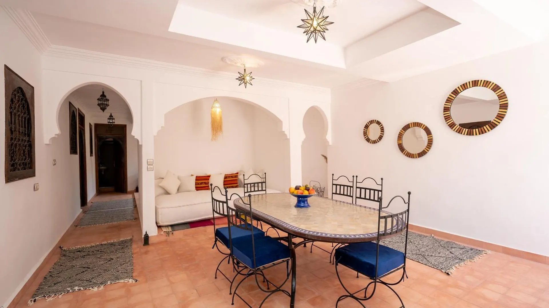 Dasofinya Lodges Touggana Habitación en casa particular